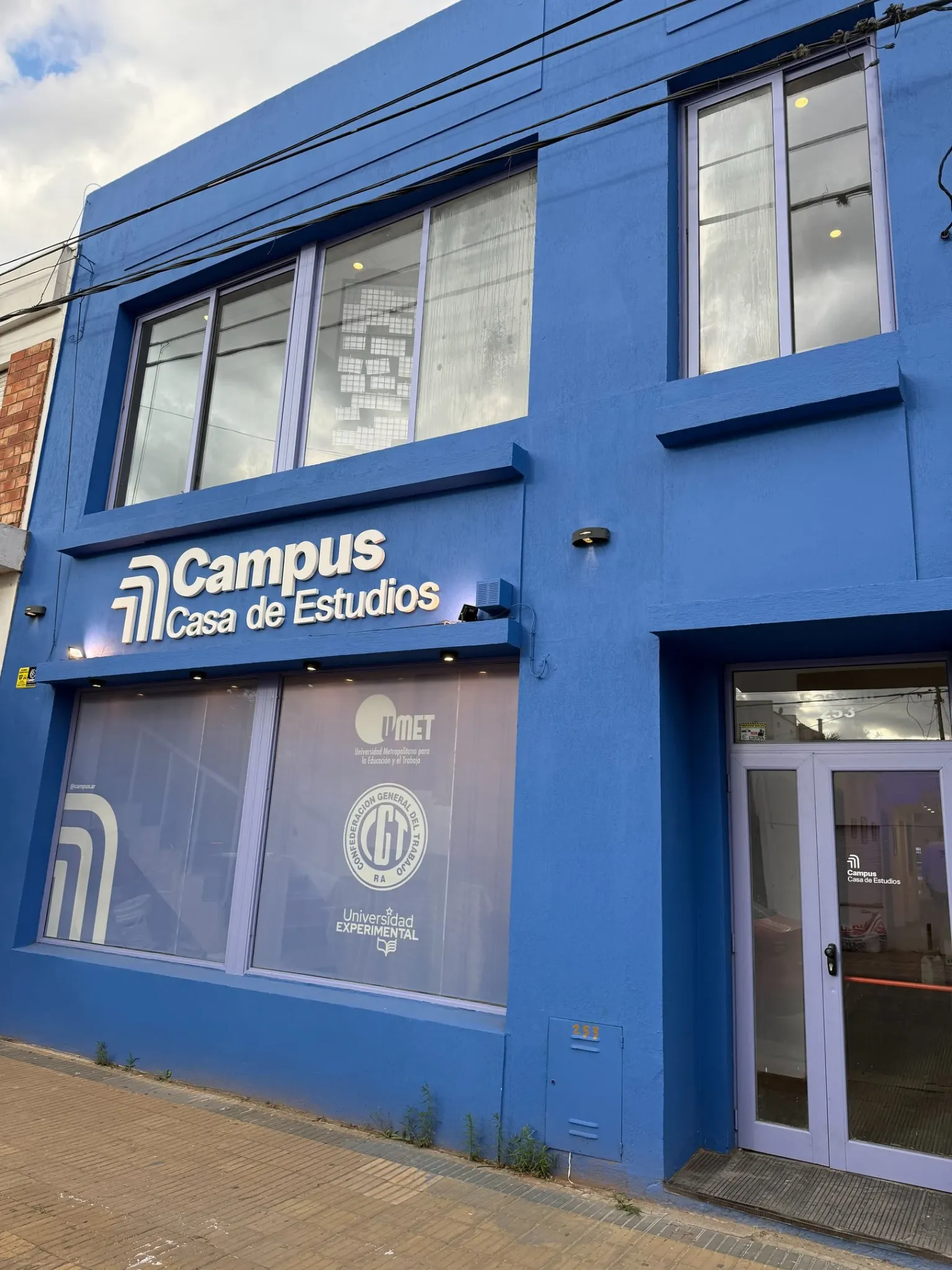 Portada de Campus